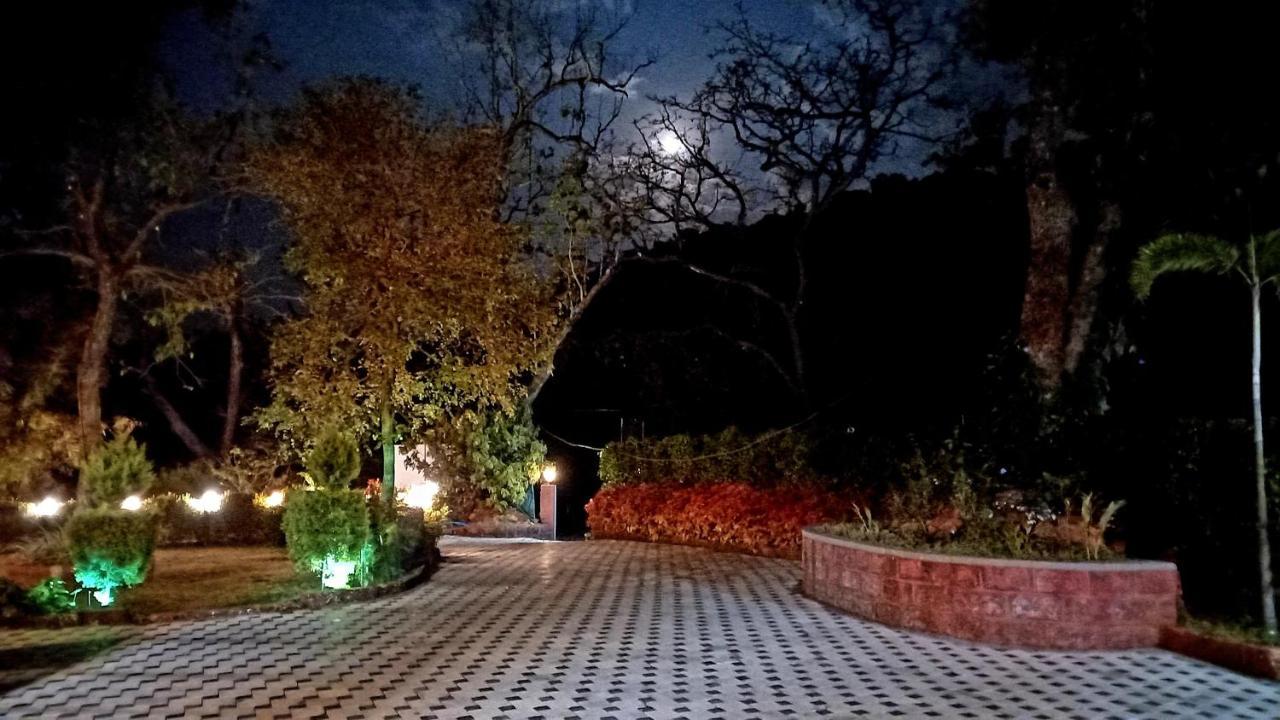 Serenity Resort Panhāla Екстериор снимка