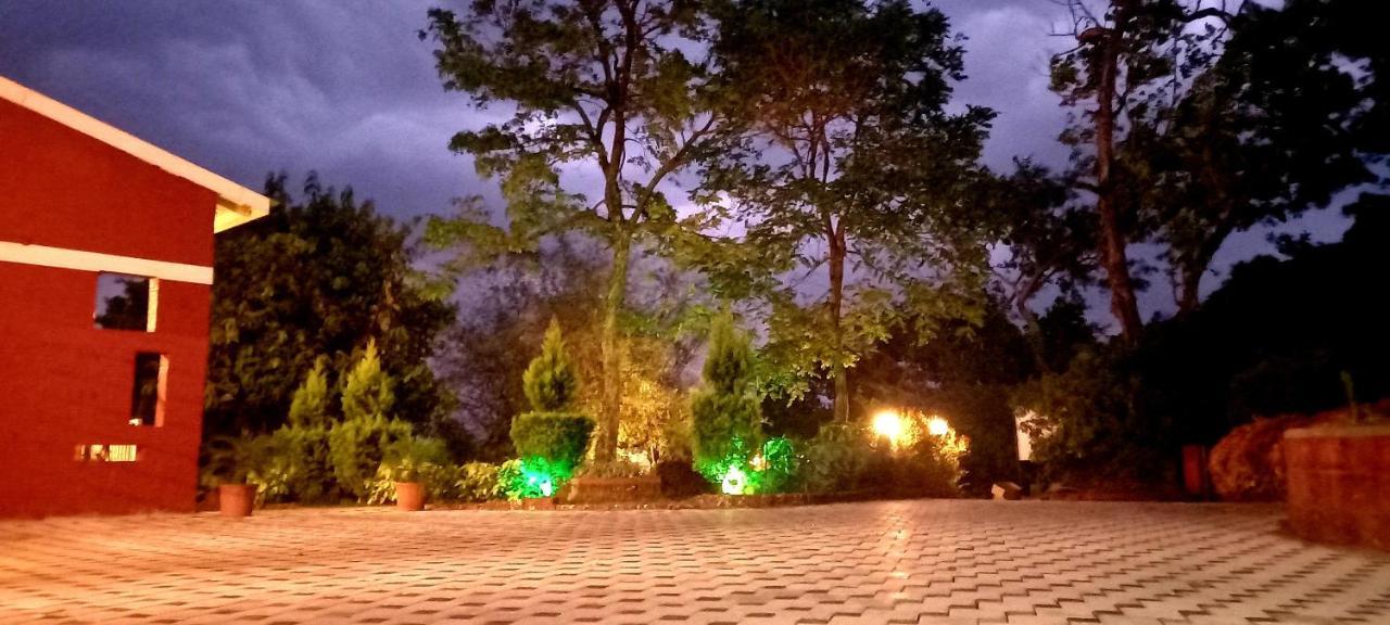 Serenity Resort Panhāla Екстериор снимка