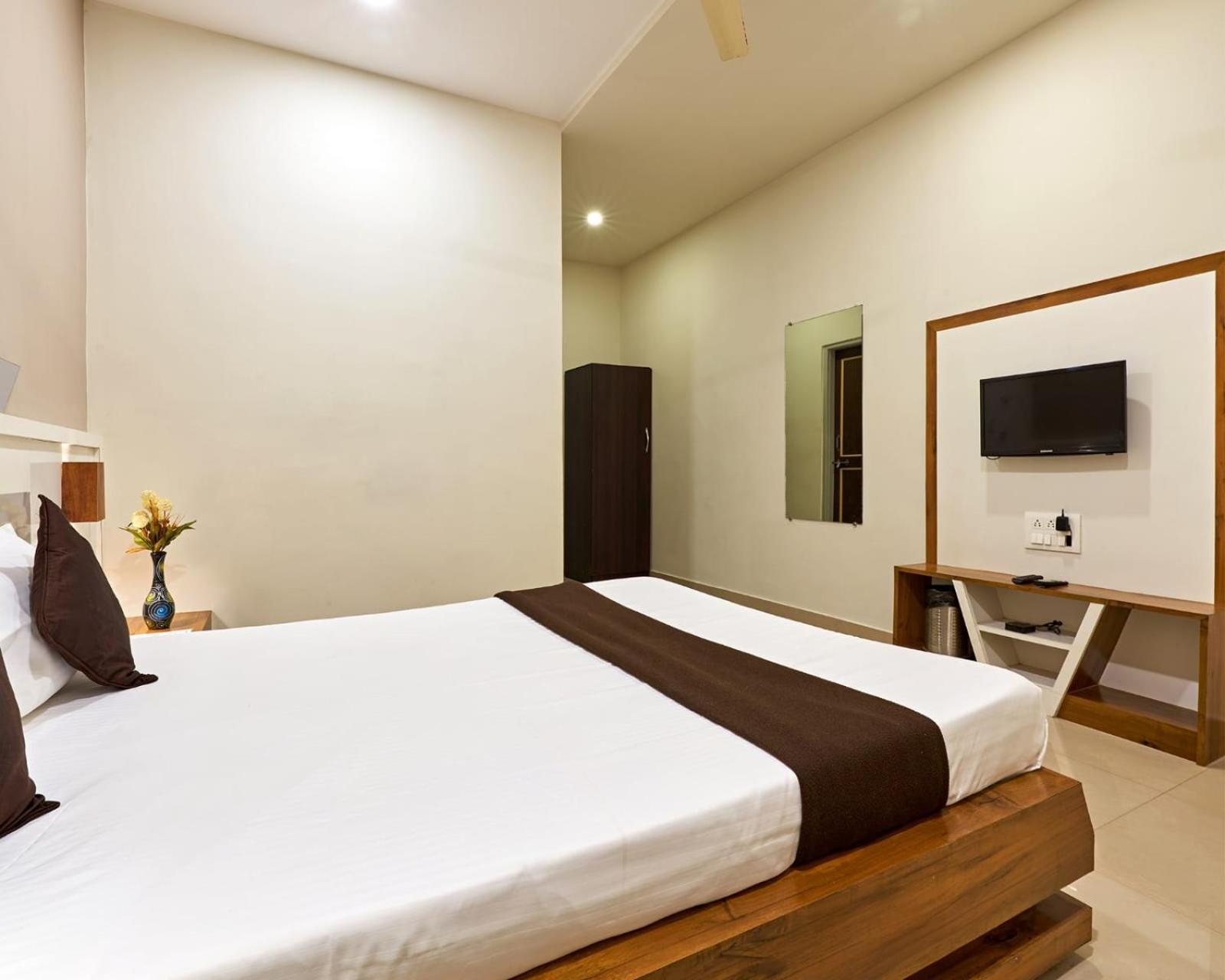 Serenity Resort Panhāla Екстериор снимка