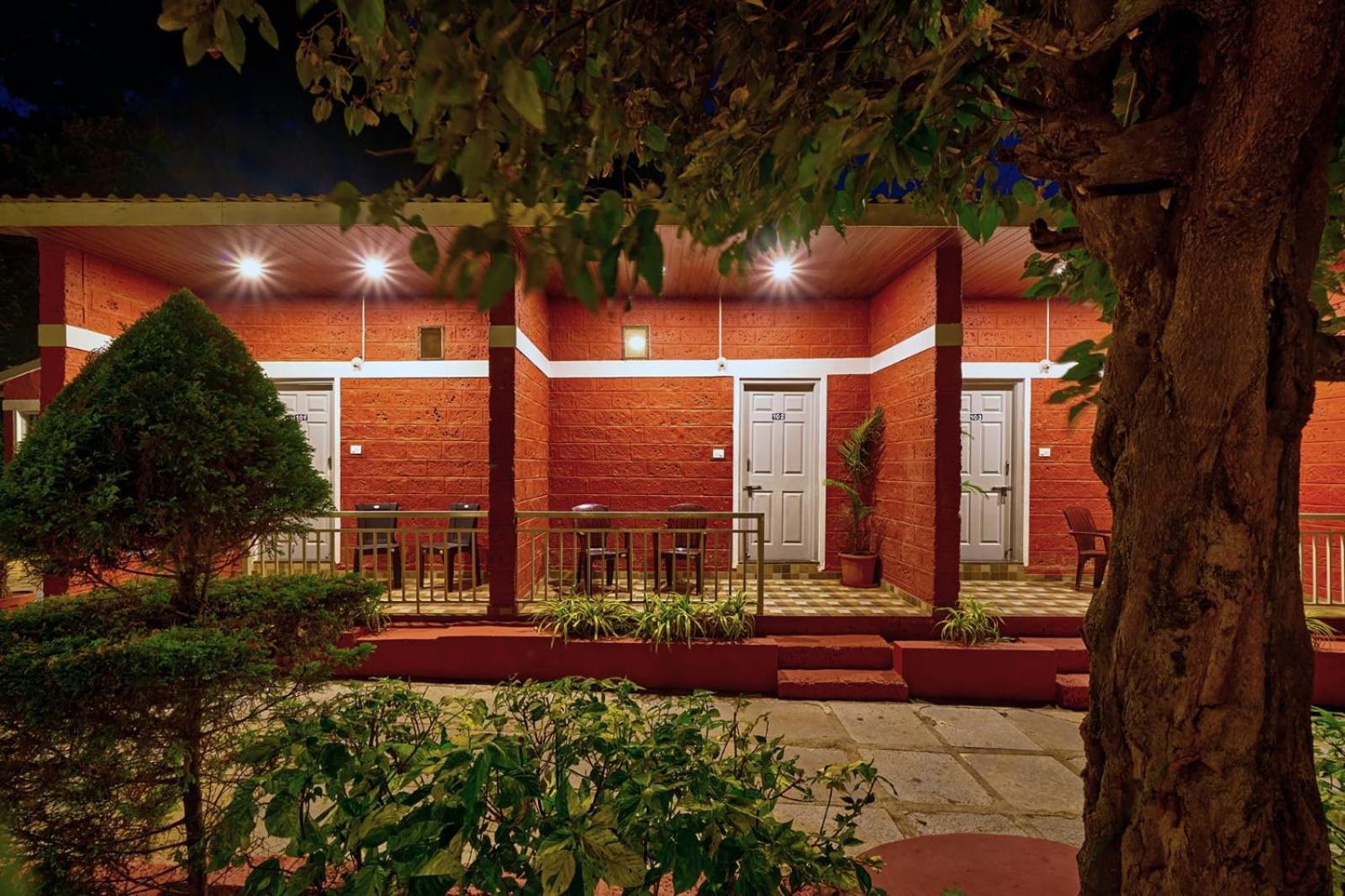 Serenity Resort Panhāla Екстериор снимка